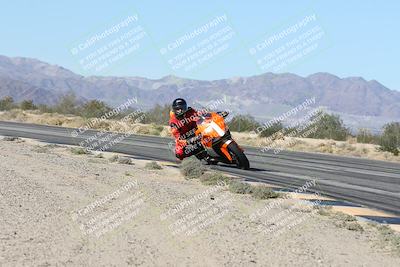 media/Dec-04-2025-Racers Edge (Thu) [[5ebc9f124d]]/3-B Group/3-Session 2 (Turn 7 Inside)/